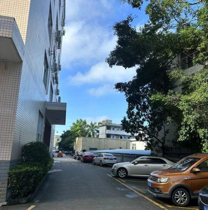 厂房分租，带精装修。宝安西乡航城街道黄麻布社区百年厨具工业园