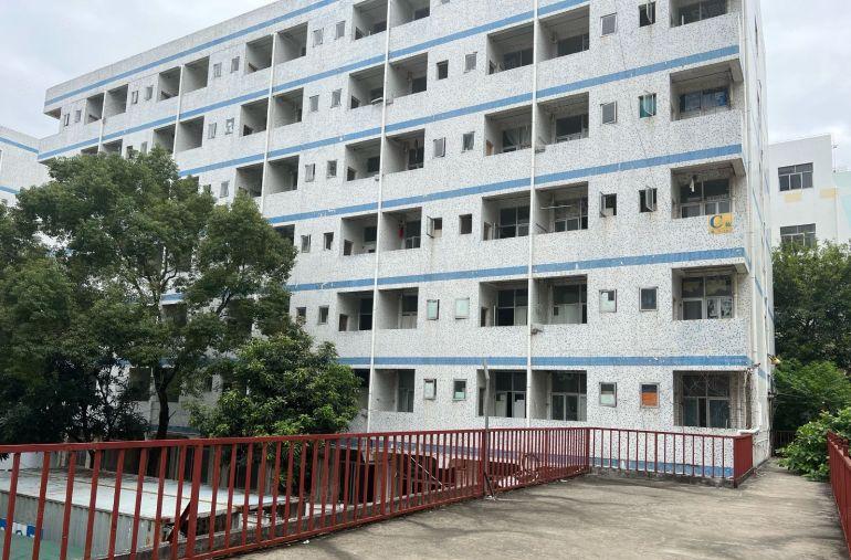 盐田附近大量宿舍楼出租50间100间带家私出租工程项目部