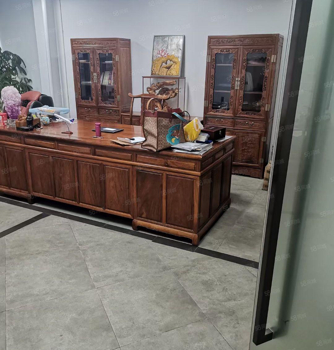 一楼可商业可办公可仓库面积大租金便宜有免费停车位离地铁口近