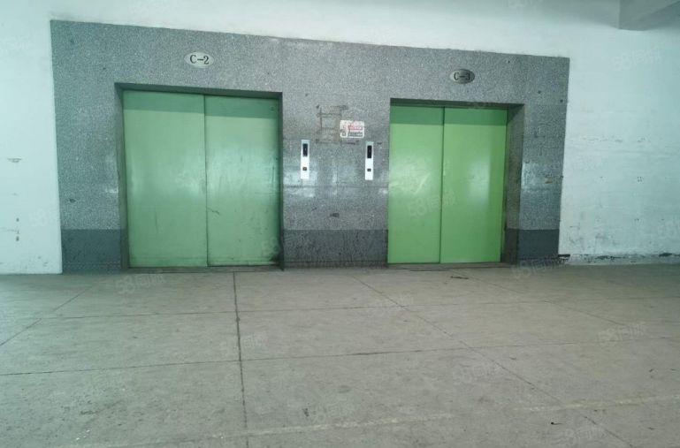 标准卸货平台 可进大车厂房仓库办公一层5800平145平起租