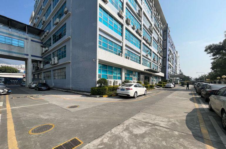 西丽地铁口精装修厂房1000平米（可以分租）