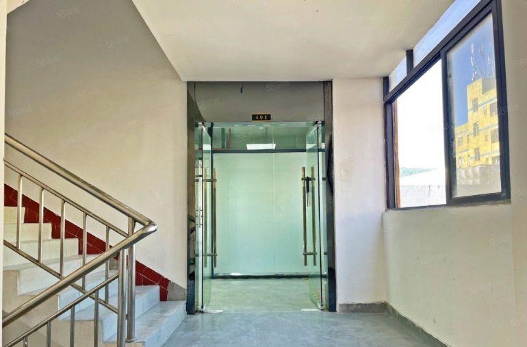 南山西丽300平 办公室厂房仓库 电梯口 停车免费 形象好