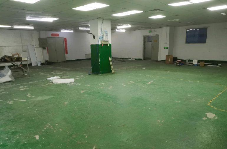 福永厂房20元白石厦500平方带装修水电办公齐全！