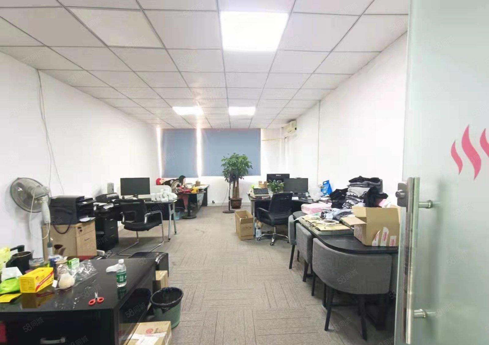 西乡鹤州富源工业城楼上1300平带装修厂房出租