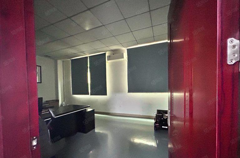 地铁口附近精装700平厂房带现成办公室出租