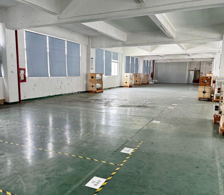 牛湖独门独院厂房招租 1/3楼