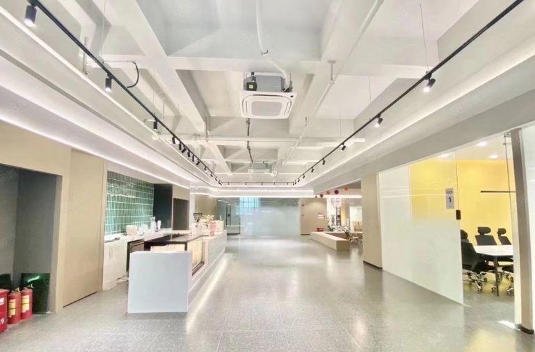 南山西丽大学城地铁口 精装和毛坯 246平至600平可分租