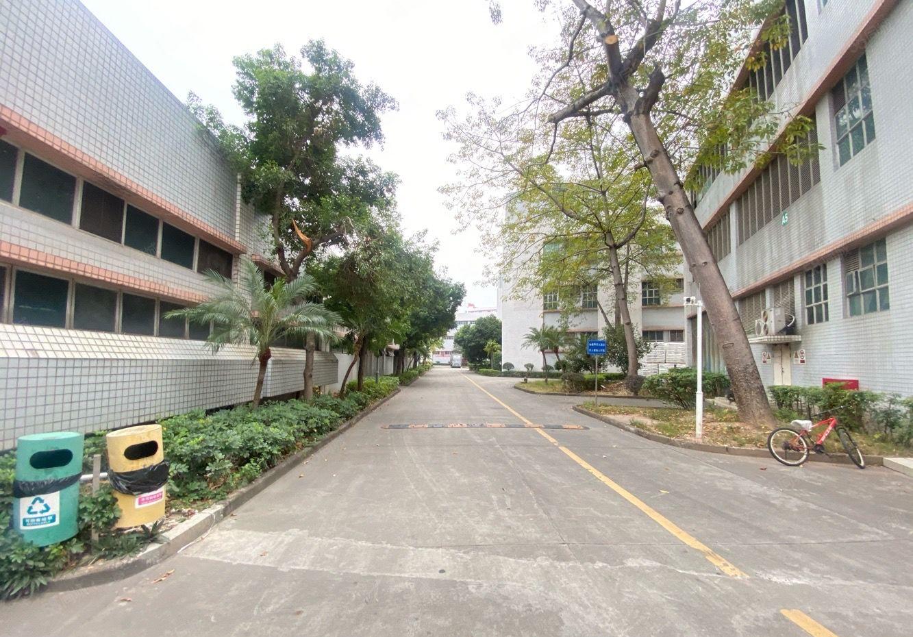 塘头恩斯麦花园式厂房2200平 独立红本 3吨货梯 超大空大