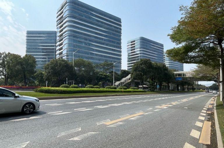 南山地铁口红本产业园楼上精装修350平，地铁口