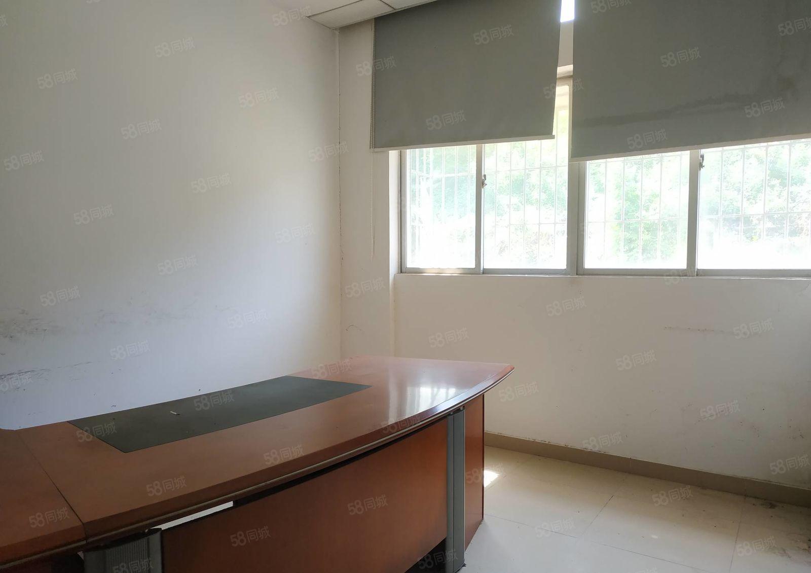 南山西丽 大磡工业区新出1500平厂房直租 带卸货平台