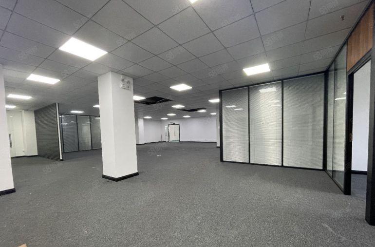 南山西丽地铁口 楼上1652平米现成装修 出租