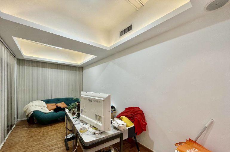 西丽大学城地铁口一楼312平直播展厅复试办公仓库