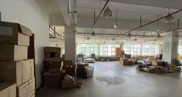 一楼1470平 层高6米 无行业限制 随时可用紧邻沙河西路