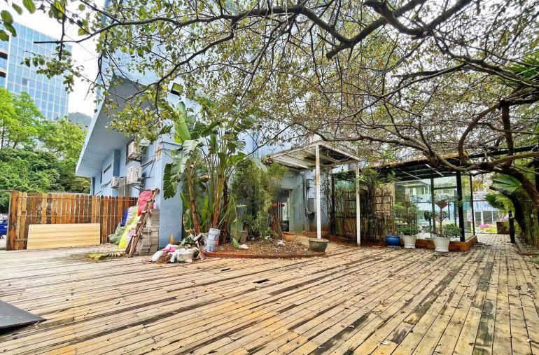 蛇口 花果山 一楼500平 带院子 行业不限。