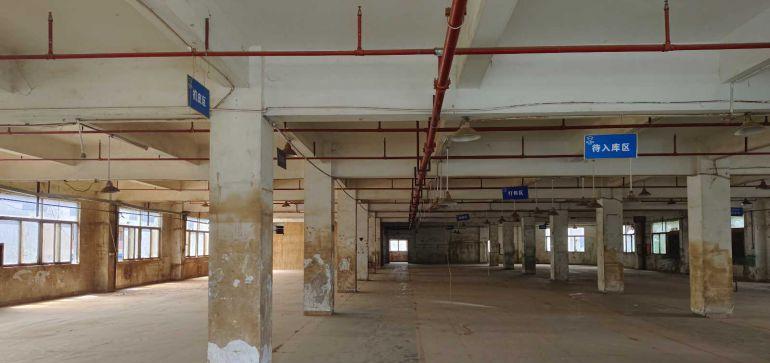 【急】深圳周边东莞市凤岗镇大型厂房出租，房东直租，租金便宜