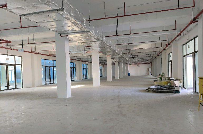 龙岗大运地铁站附近1楼4楼厂房1100每层