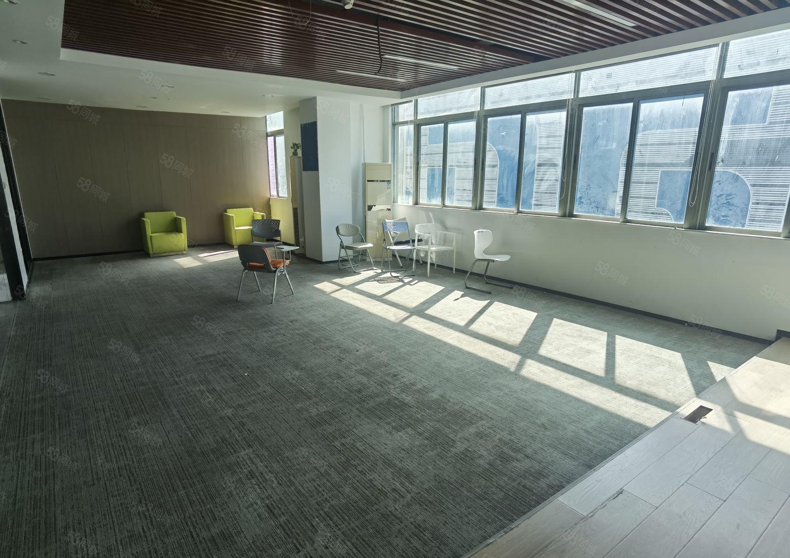 南山科技园带装修红本厂房整层1708平出租，大小可分