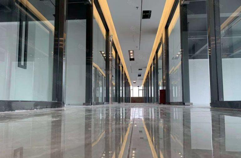 低价福田保税区地铁口原房东5000实际面积出租100平可分租