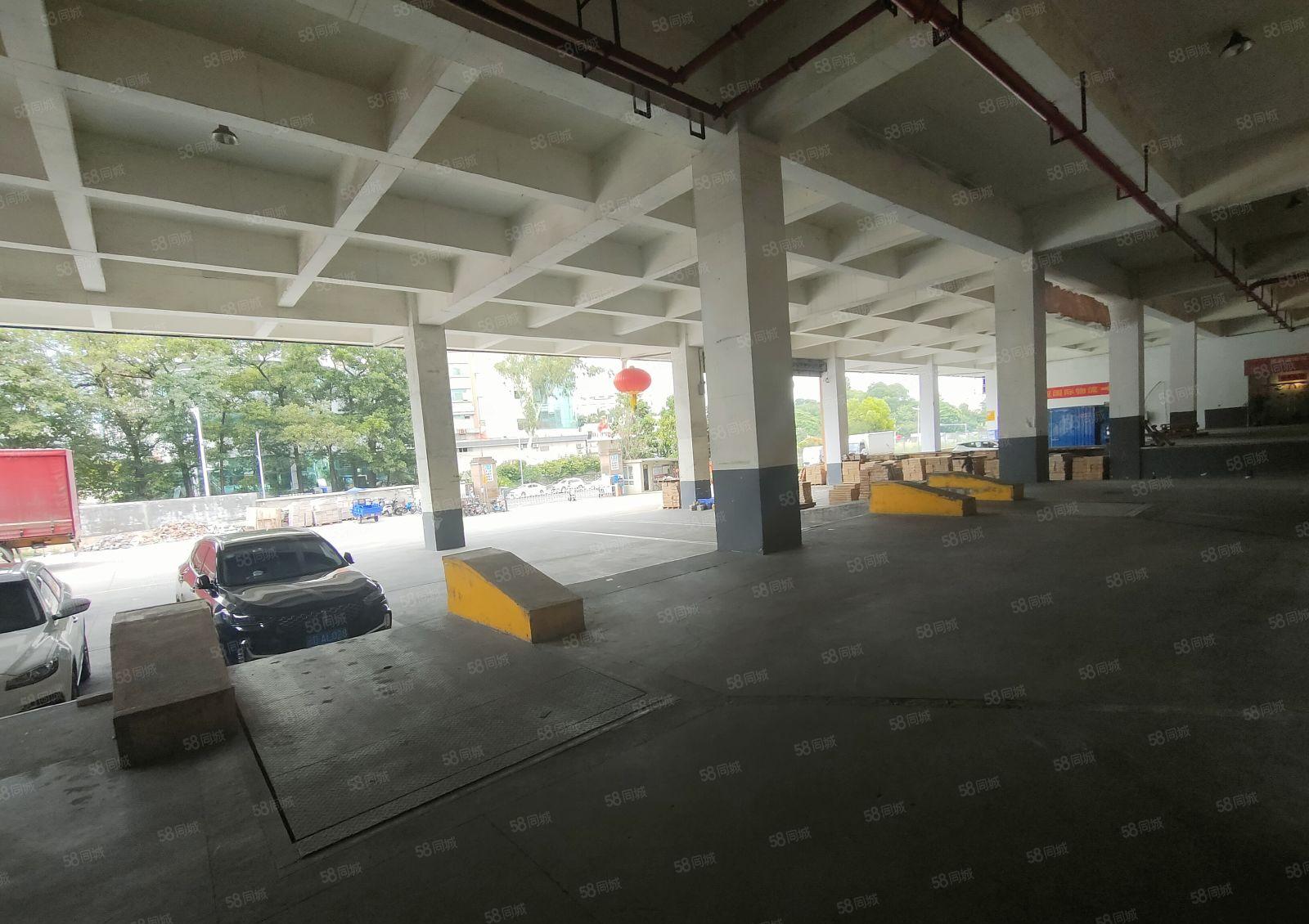 厂房出租，观澜大水坑一楼物流坑厂房出租7300平，低价出租