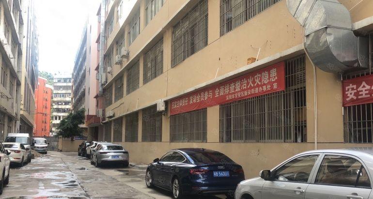 地铁口整层厂房1850平 仅租6.5万 配套双电梯 不限行业