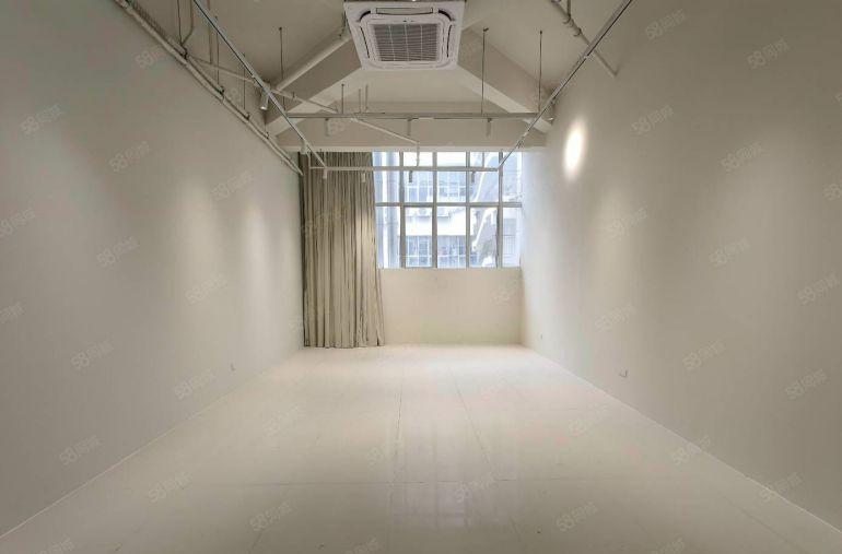 月亮湾大道旁 现成直播间 365平米 租金50元 厂房出租