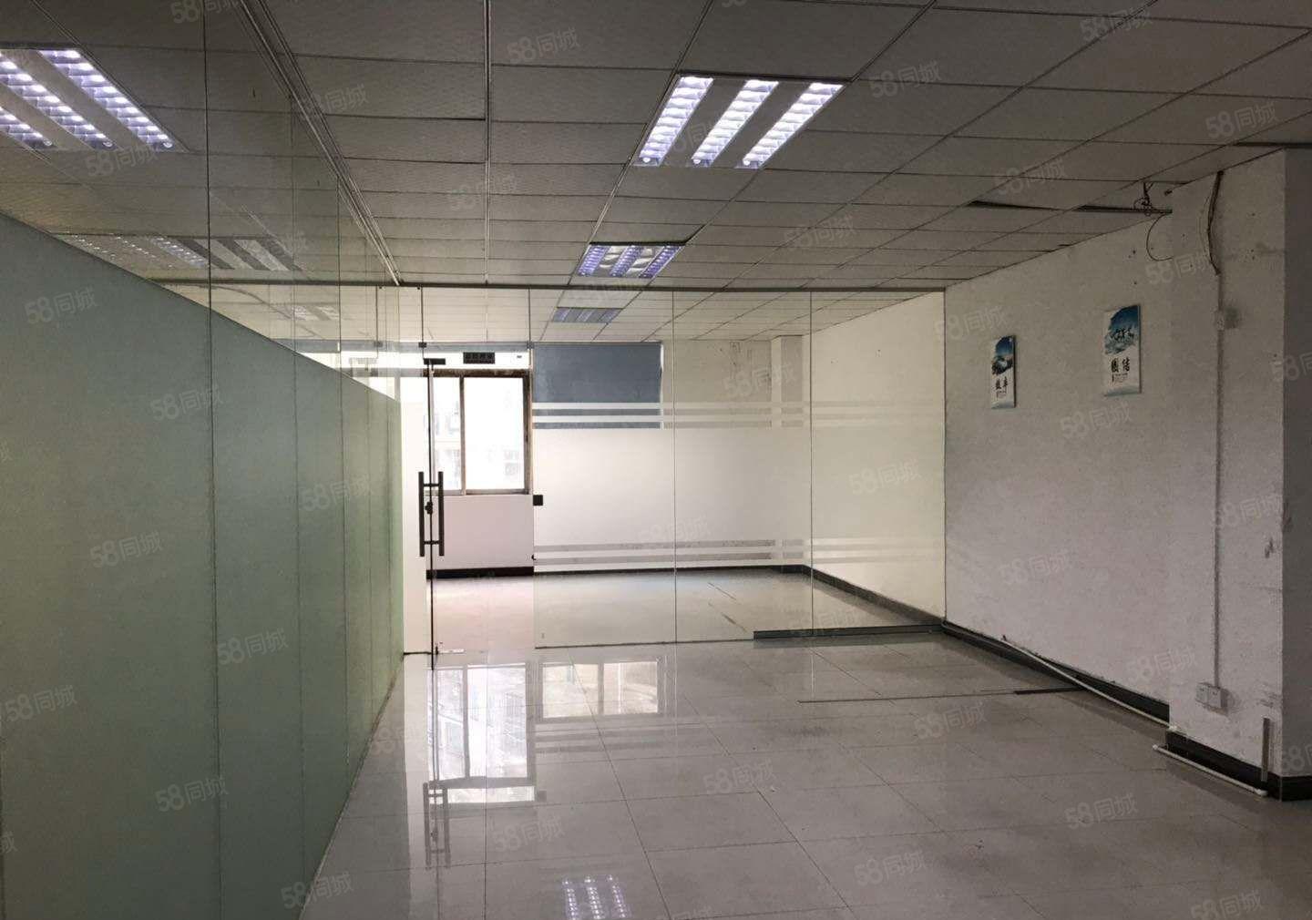 西丽地铁口附近，现成装修面积230平出租