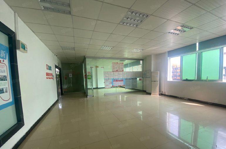 南山西丽地铁附近整层600，1200平精装修厂房仓库