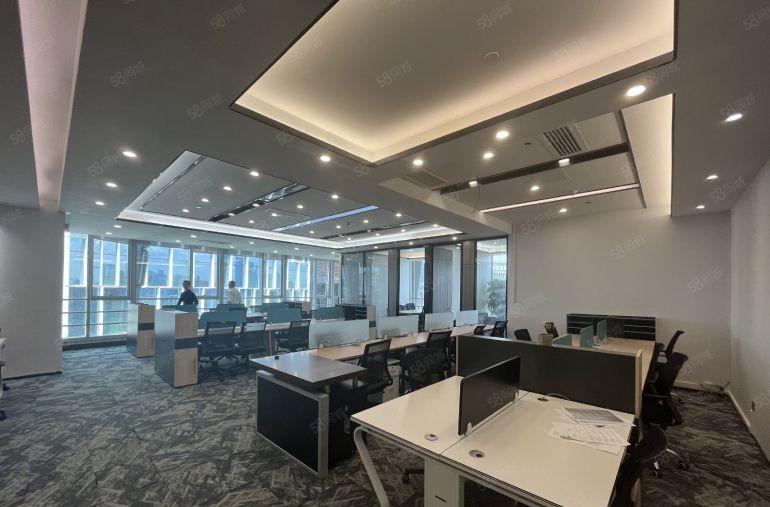 南山科技园地铁口旁500平方办公室厂房带家私交通方便超大空地