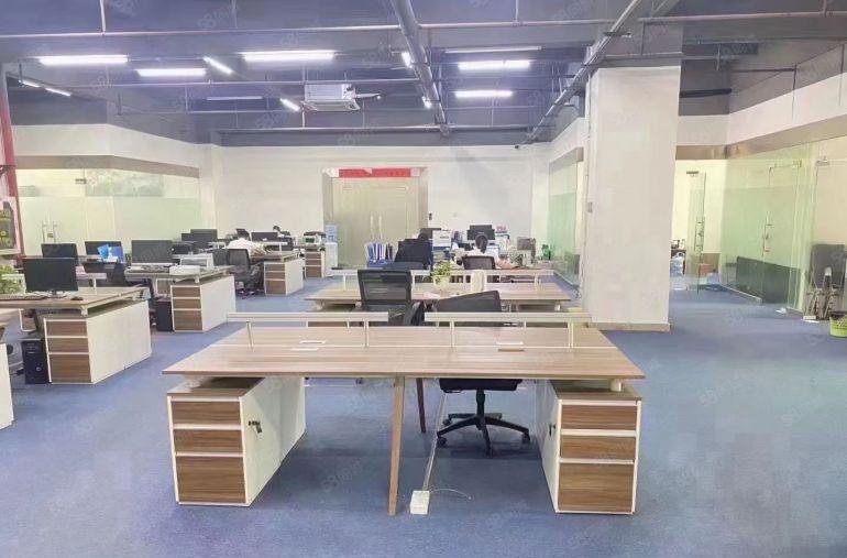 横岗六约工业园区原房东红本3楼1000平方带装修水电齐可分租