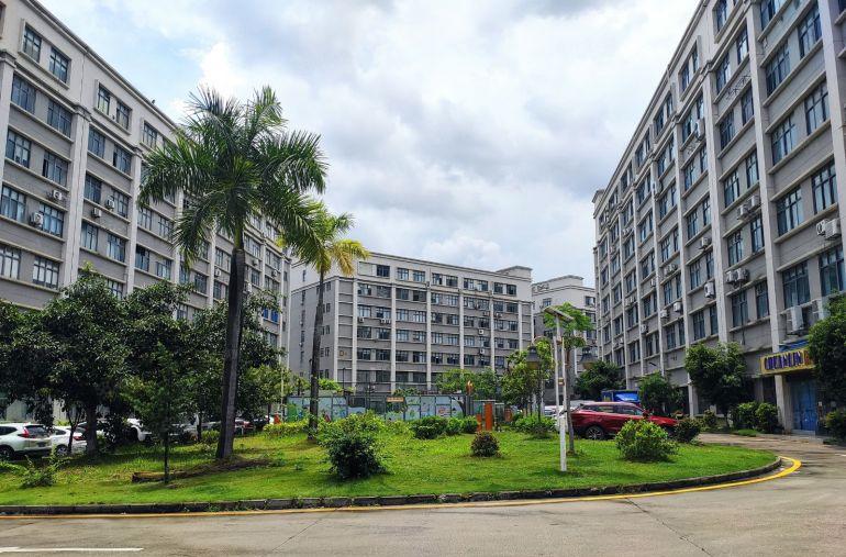 800平起租，布吉李朗高新科技园原房东1万平精装修厂房出租