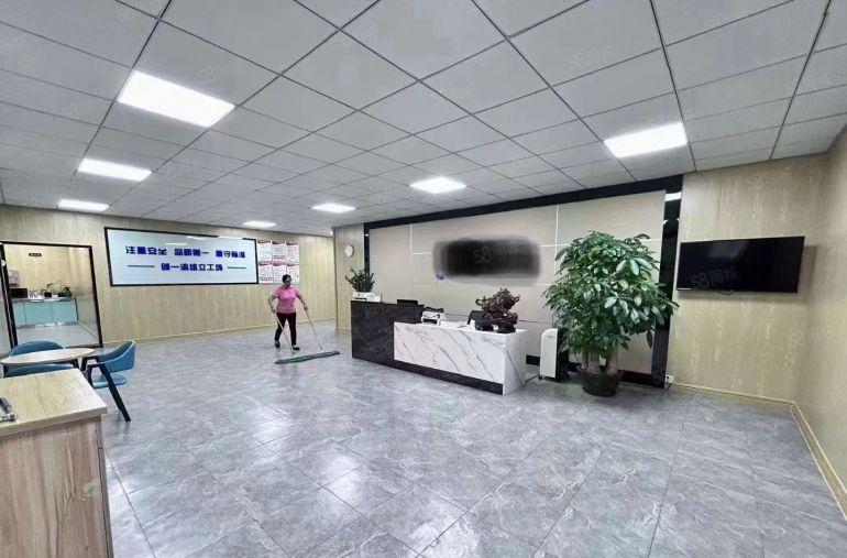 南山华侨城工业区楼上1000平厂房出租带现成装修可以拎包入住