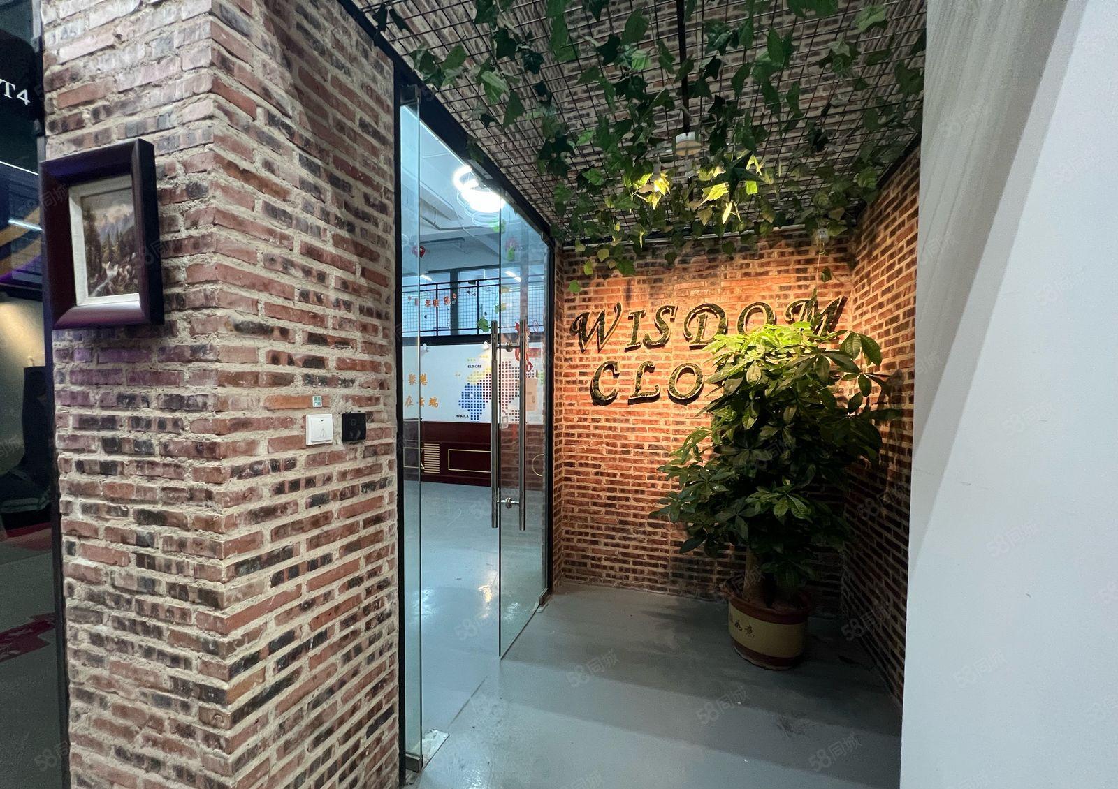 西丽一楼复式695平精装带空调 适合文创办公 已空置 可看房