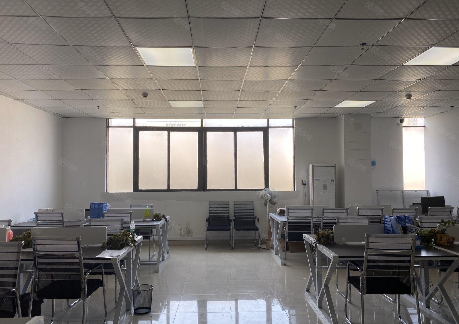 办公发货两不误！横岗地铁口创意园200平起租