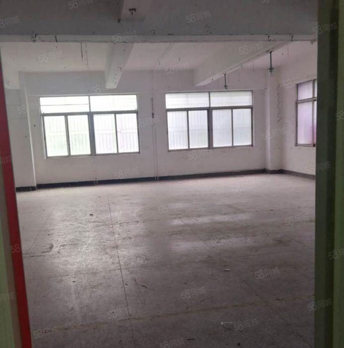 新安万达广场对面有50平105平215平785平厂房仓库出租