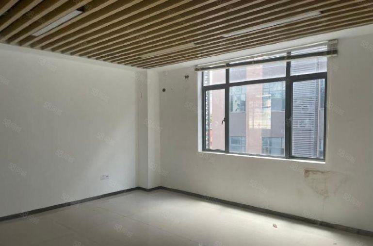 西丽红本办公厂房700平方带装修，水电到位。