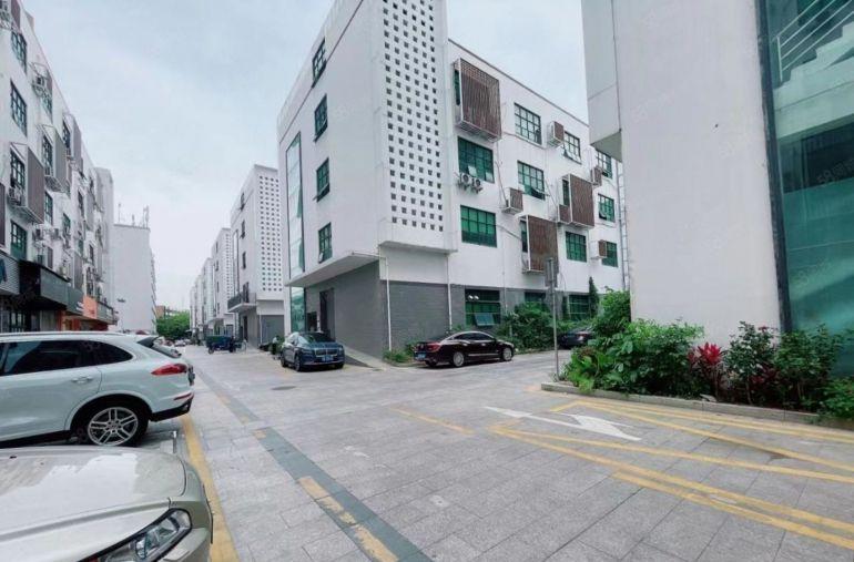 南山西丽大学城地铁口 厂房办公室租金39元 近益田假日里