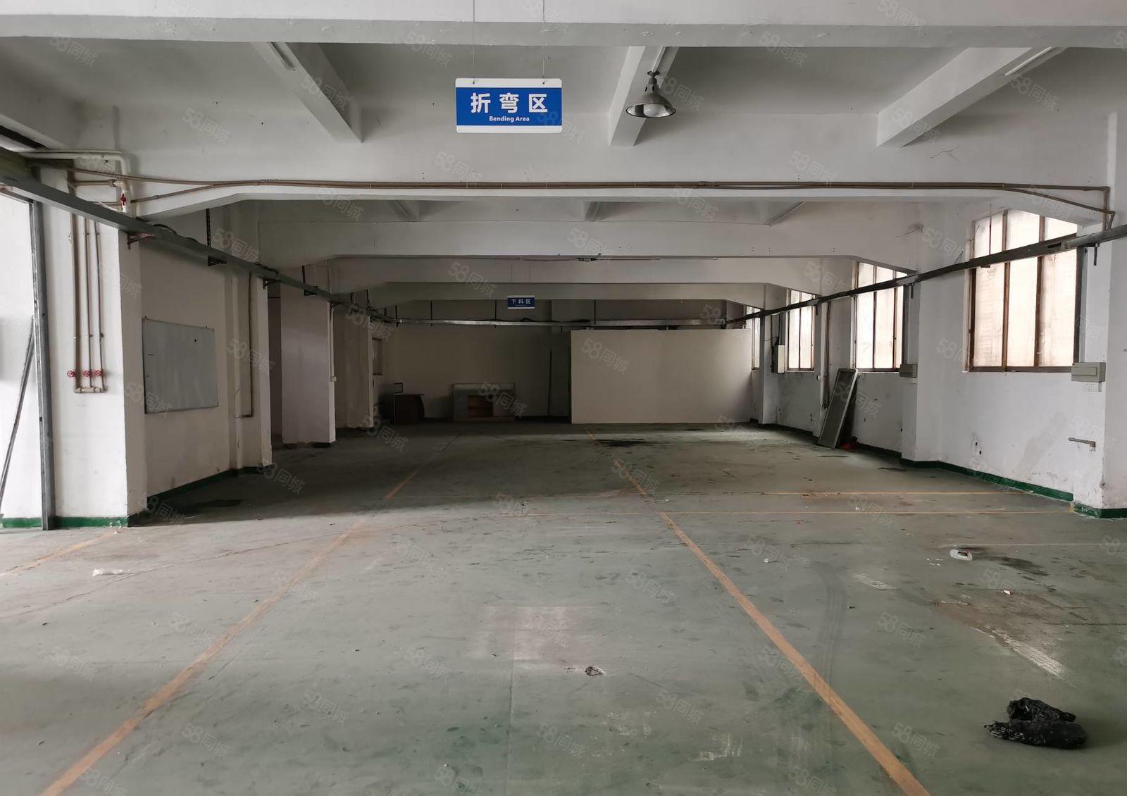 西丽白芒关地铁口，独门独院6200，租金35元平起