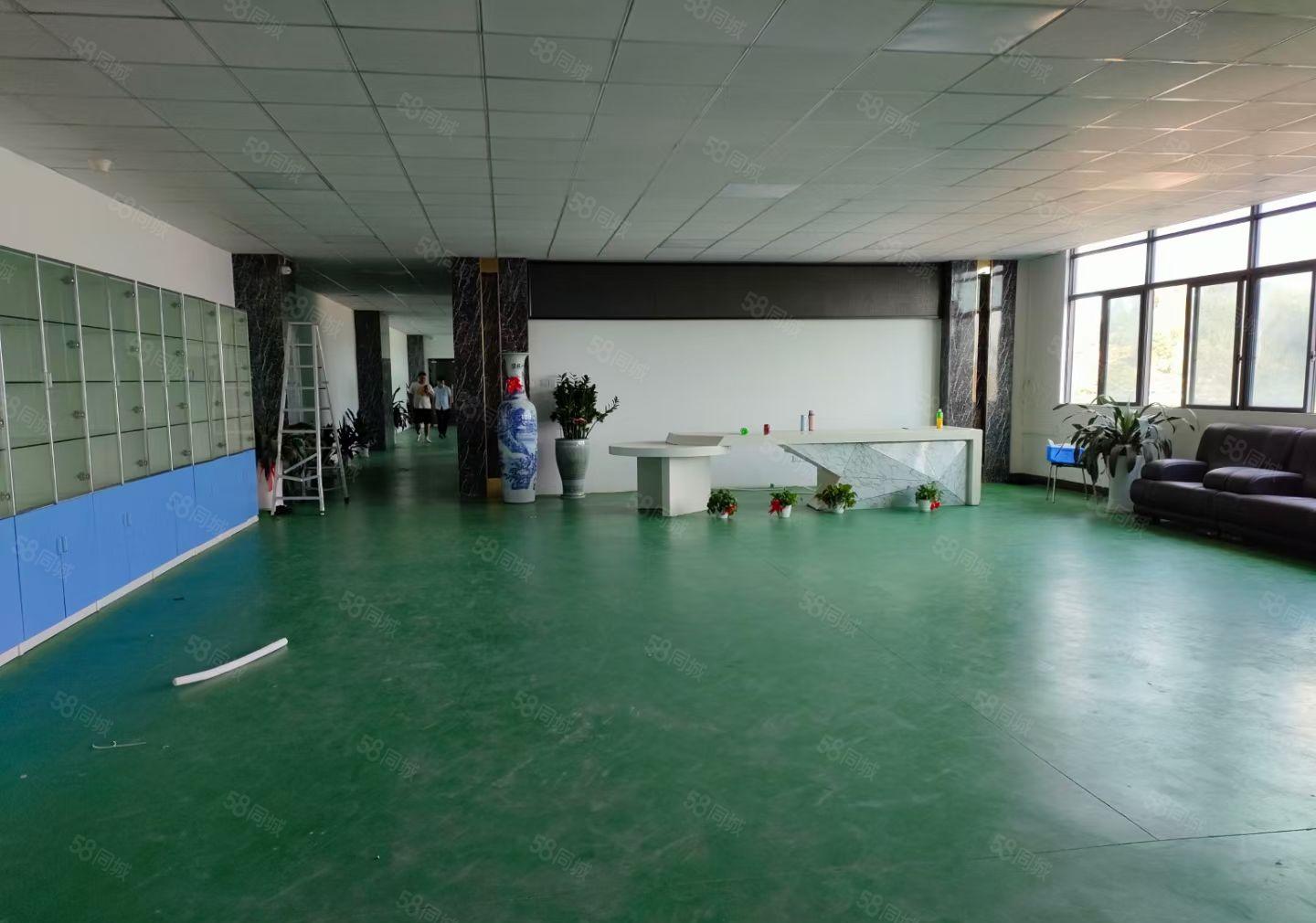 200平起租！南山留仙洞孵化产业园3050平办公室厂房出租