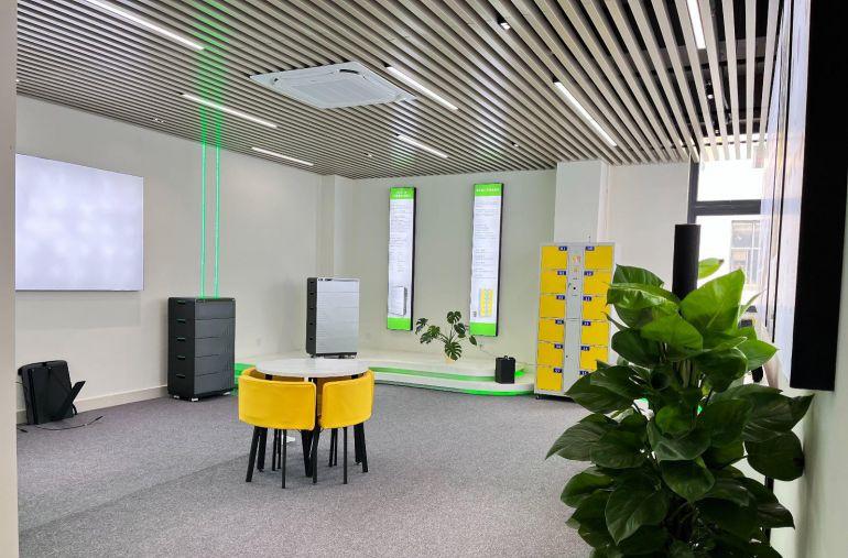 西乡厂房1500平方豪华装修水电办公室家私齐全适合生产 研发