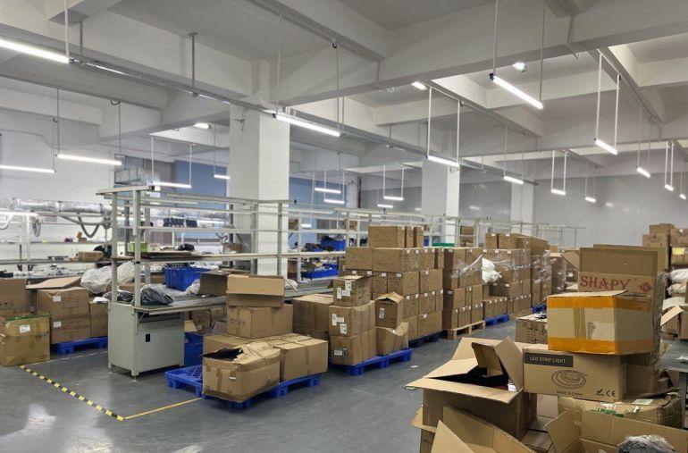 诚邀电子产品公司分租