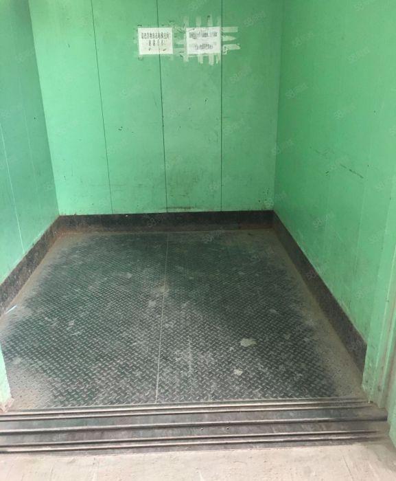 布吉5楼80平方独立临时仓库出租