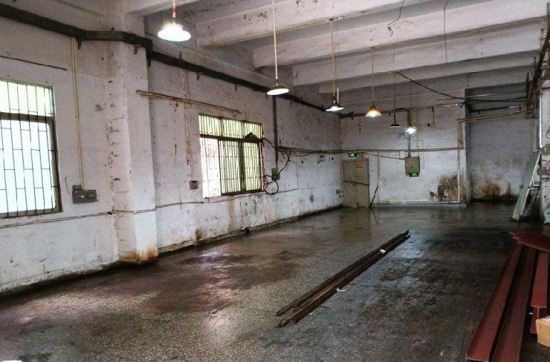 水电齐全，停车方便，交通便利