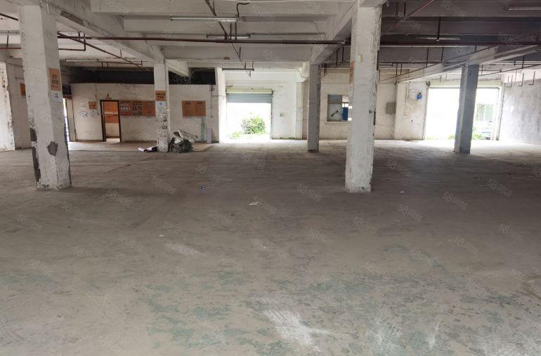 布吉上李朗工业区新出1楼1300平拖头随便进出可分租仓库出租