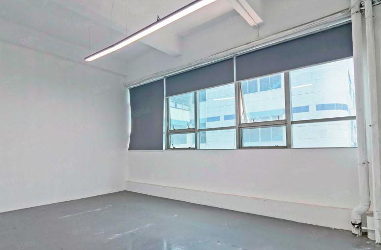 西丽13号线地铁站 新出园区500平厂房 带精装修 租29元