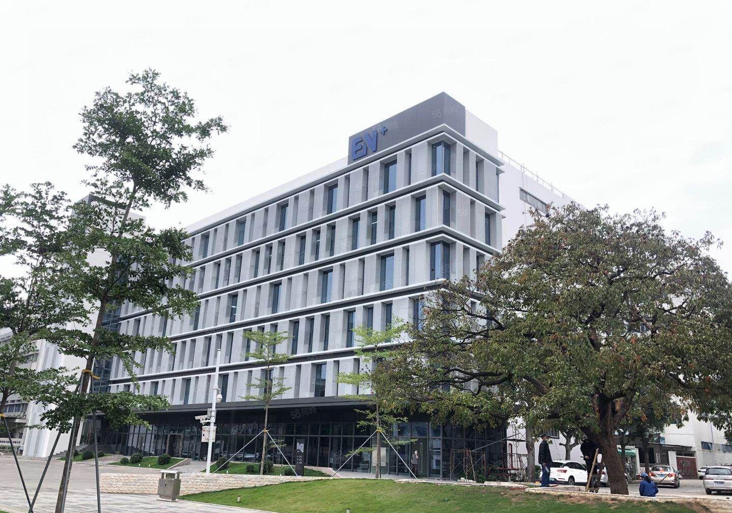 南山西丽未来科学城大型园区1，3楼各1700平，停车方便